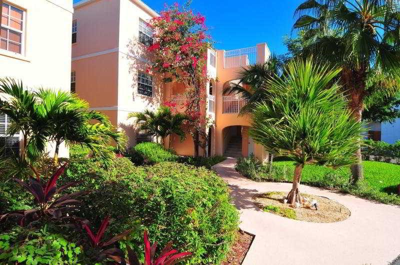 Trade Winds Condotel Grace Bay Exterior foto